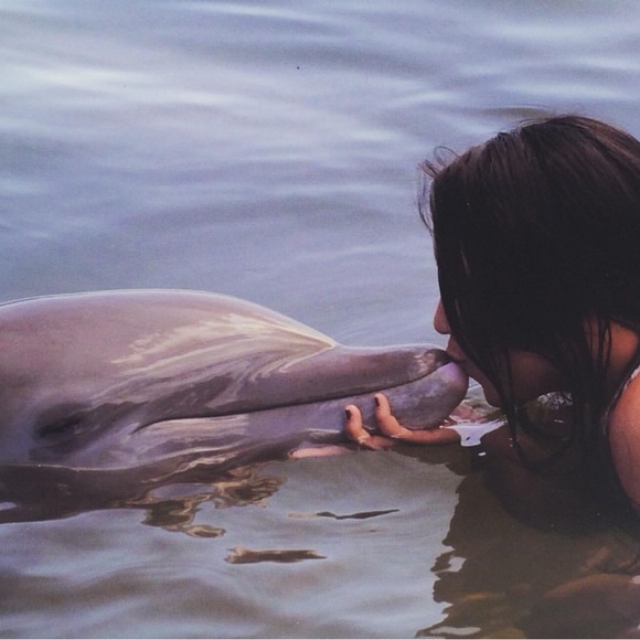 Meet your Posher, Destinee - Picture 2 of 3